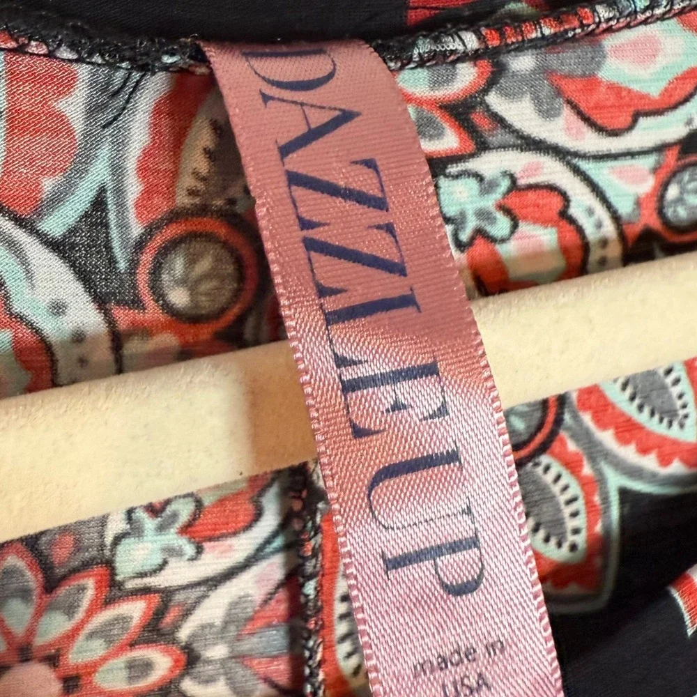 Dazzle Up Black Red Floral Print 3/4 Sleeve Tunic Top USA Made - Picture 3 of 3